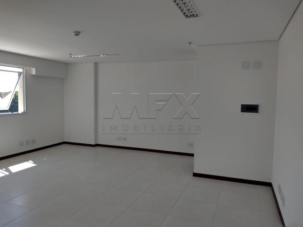 Alugar Comercial / Sala em Bauru R$ 1.500,00 - Foto 1 Alugar Comercial / Sala em Bauru R$ 1.500,00 - Foto 1