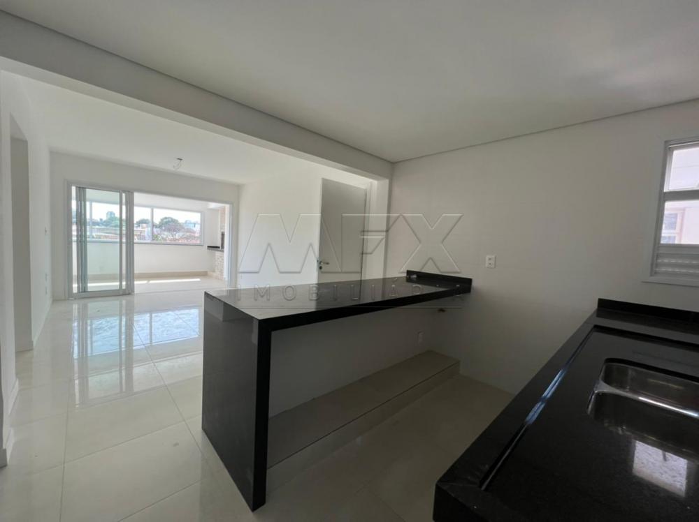 Comprar Apartamento / Padrão em Bauru R$ 620.000,00 - Foto 2