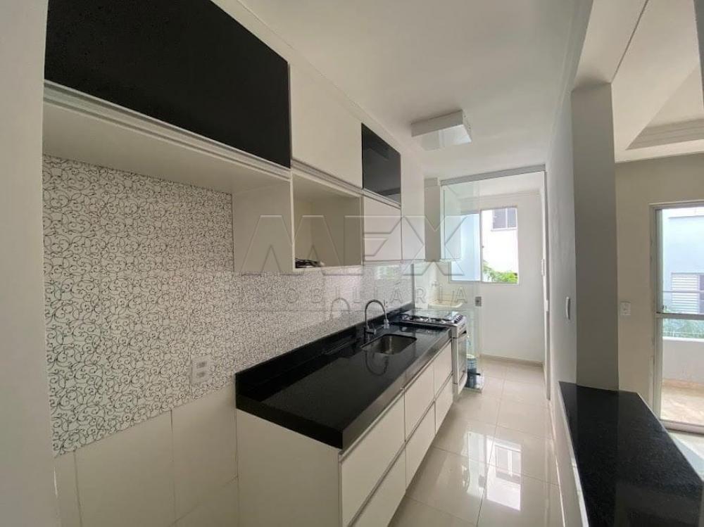 Comprar Apartamento / Padrão em Bauru R$ 250.000,00 - Foto 2
