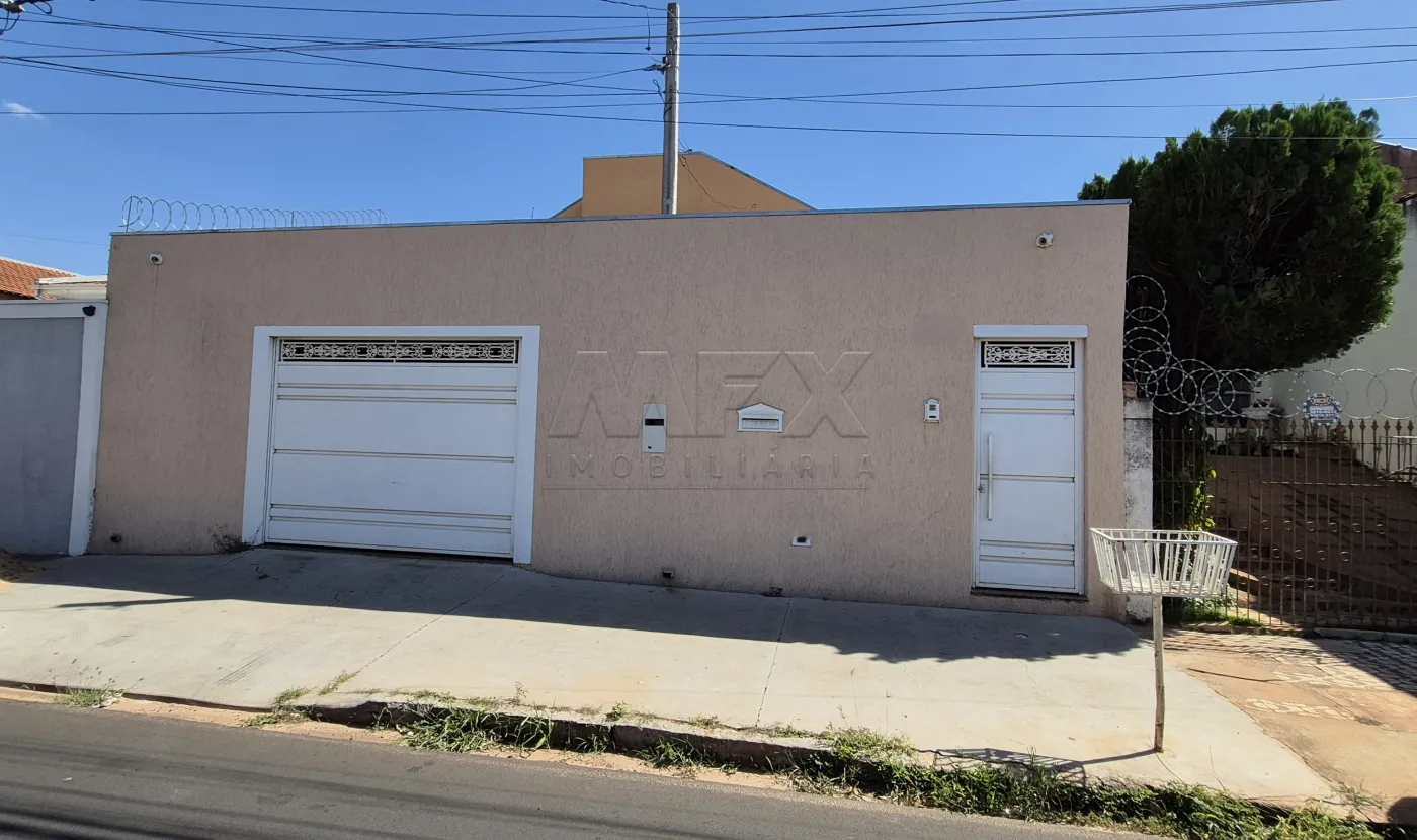 Comprar Casa / Padrão em Bauru R$ 350.000,00 - Foto 1