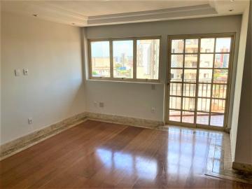Apartamento com 3 quartos, 200 m², à venda por R$ 940.000