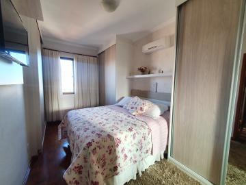 Apartamento no Condomínio Edifício Ouro Branco