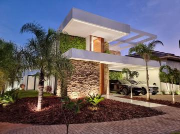 Alugar Casa / Condomínio em Bauru. apenas R$ 2.600.000,00