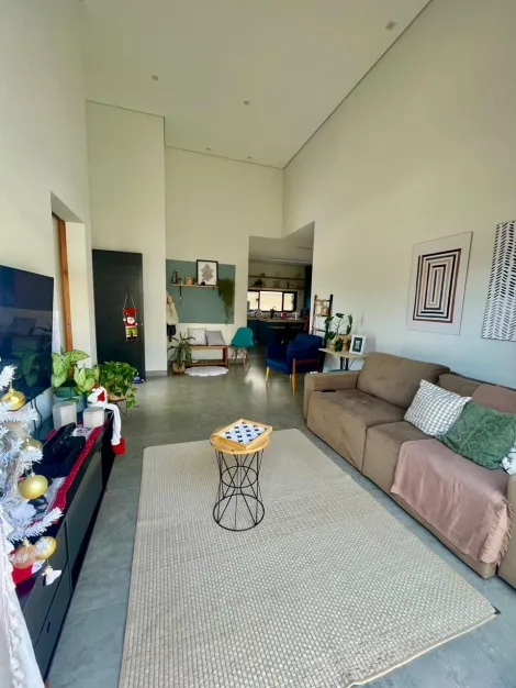 Alugar Casa / Condomínio em Piratininga. apenas R$ 950.000,00