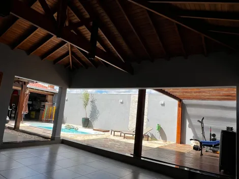 Casa com 2 dormitórios 2 banheiros