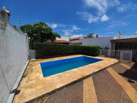 Casa 4 quartos de esquina com piscina na Vila Nova Cidade Universitária em Bauru