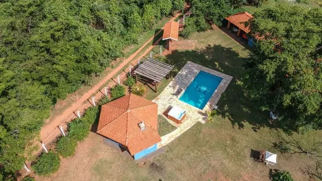 Chácaas Bauruenses - 5.000m² casa 4 quartos sendo suítes com piscina
