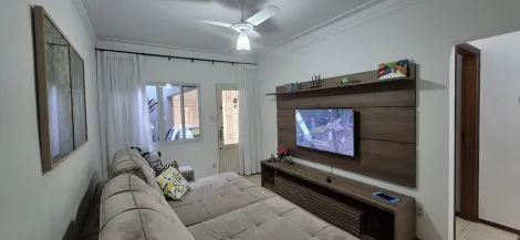 imagem 1 - Casa com 3 quartos, garagem para 3 carros, edícula ampla com sala, cozinha e banheiro, no Jardim América em Bauru imagem 1 - Casa com 3 quartos, garagem para 3 carros, edícula ampla com sala, cozinha e banheiro, no Jardim América em Bauru