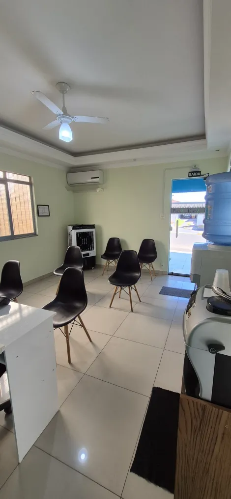 imagem 2 - Casa comercial, garagem 2 carros, portão eletrônico, 3 quartos sendo 1 suíte no Centro de Piratininga imagem 2 - Casa comercial, garagem 2 carros, portão eletrônico, 3 quartos sendo 1 suíte no Centro de Piratininga