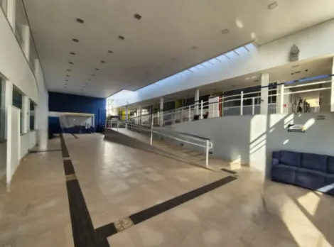 imagem 2 - Prédio Comercial com salas, pátio, estacionamento, excelente para Escolas no Jardim Estoril 5 em Bauru imagem 2 - Prédio Comercial com salas, pátio, estacionamento, excelente para Escolas no Jardim Estoril 5 em Bauru